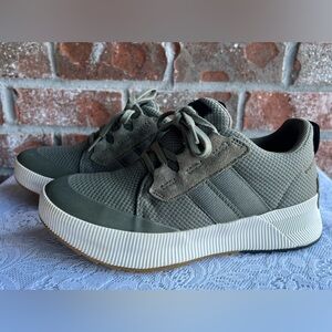 Sorel Out N About III Low Waterproof Lace Up Women's Sneakers size 6.5